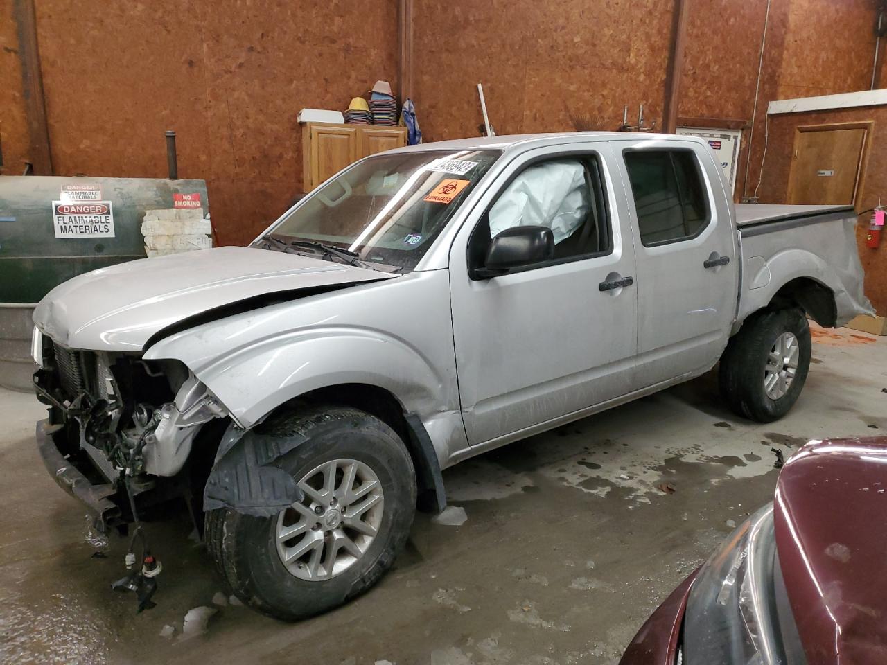 Nissan Frontier s (2019)