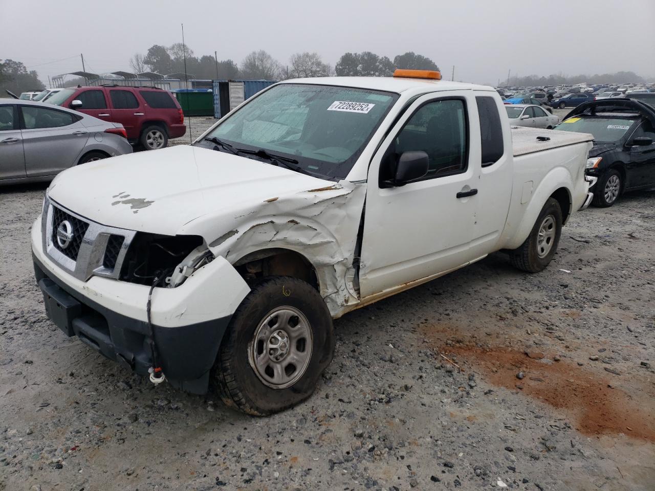 Nissan Frontier s (2016)