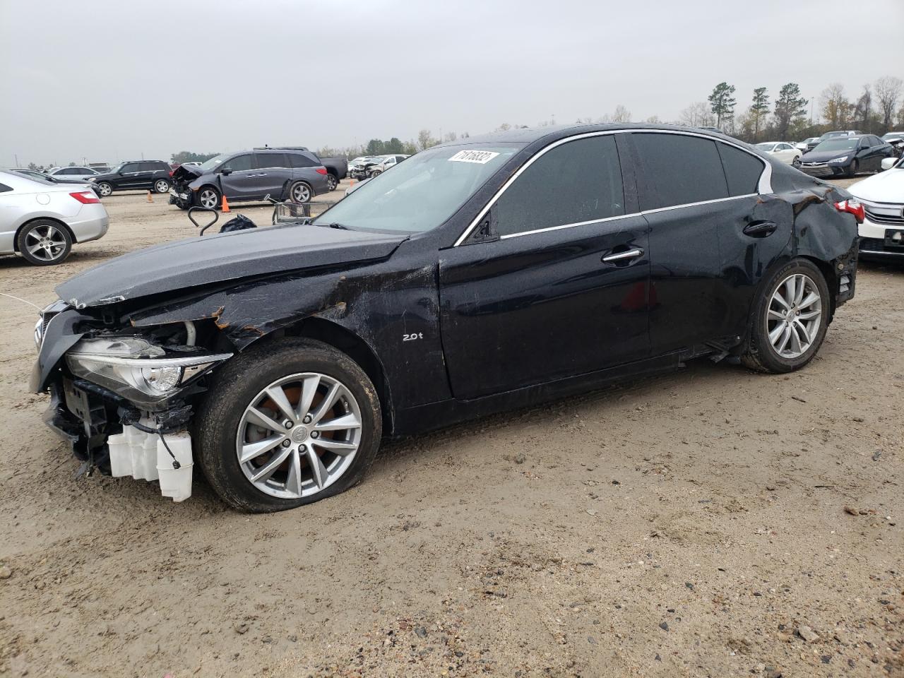 Infiniti Q50 base (2016)