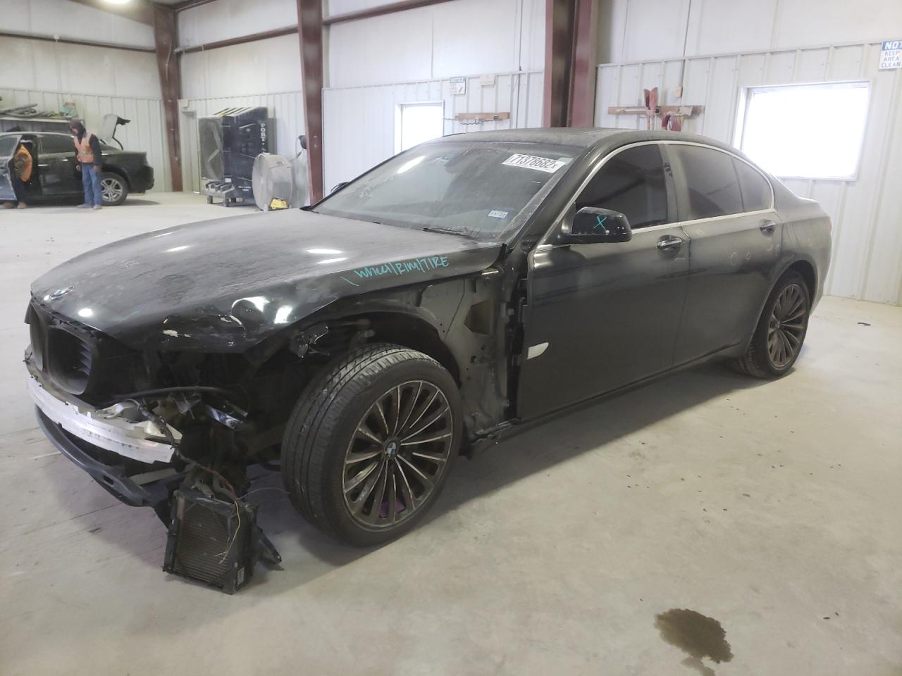 Bmw 740 i (2012)