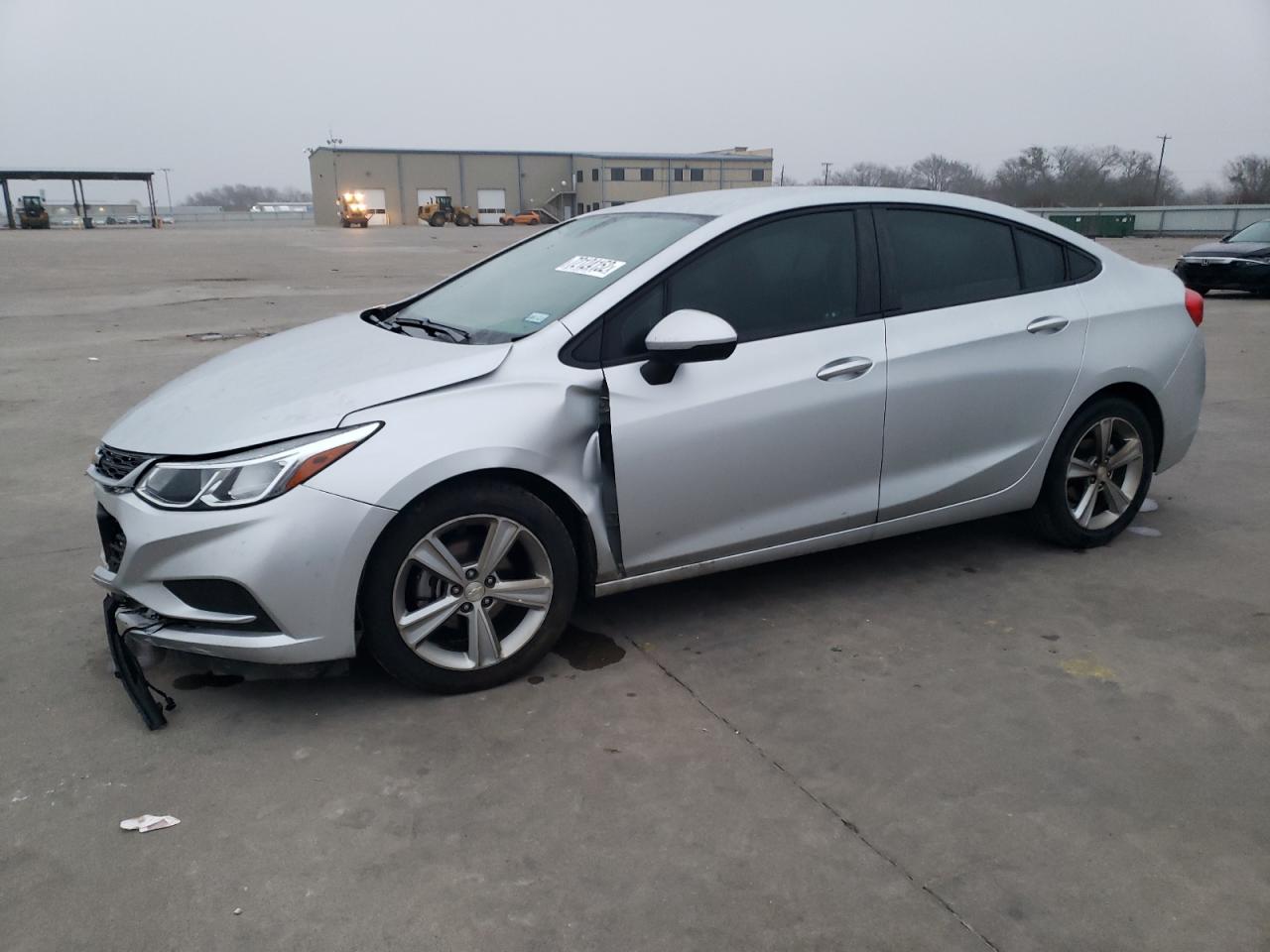 Chevrolet Cruze ls (2018)
