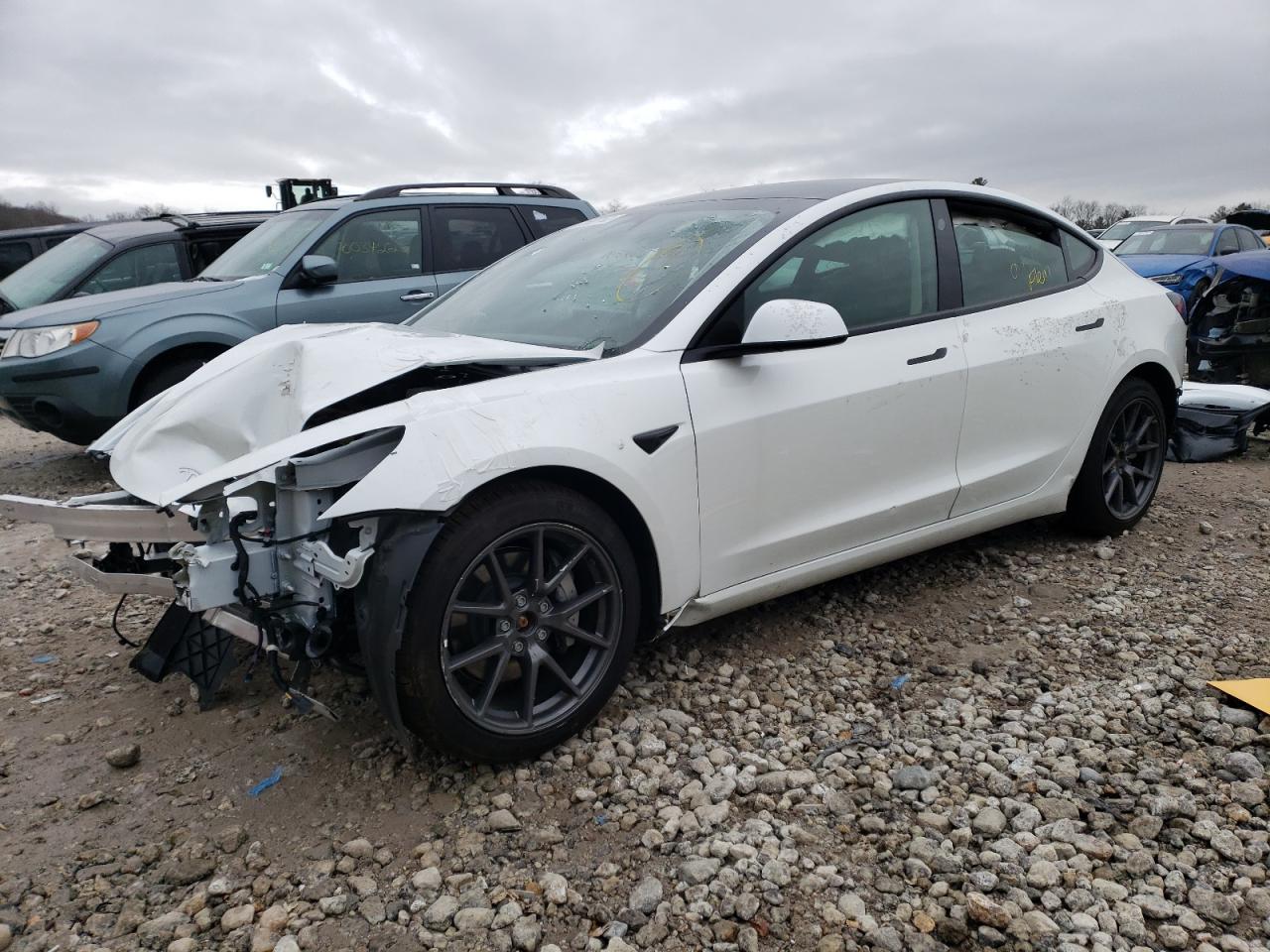 Tesla Model 3 (2022)