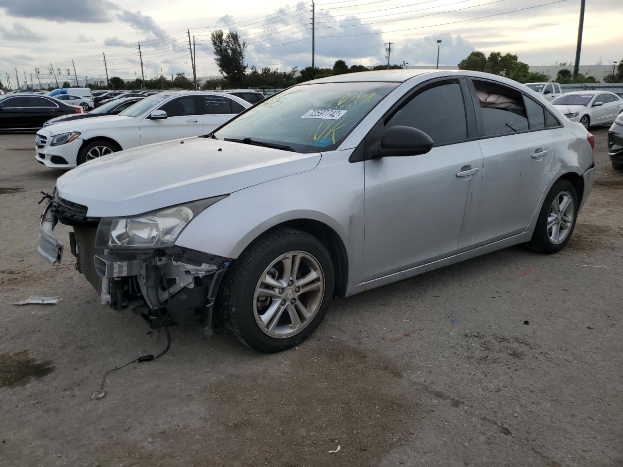 Chevrolet Cruze ls (2015)