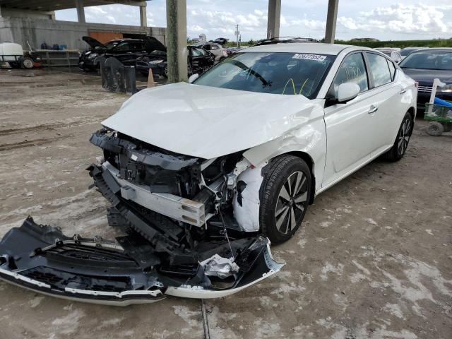 Nissan Altima sv (2021)