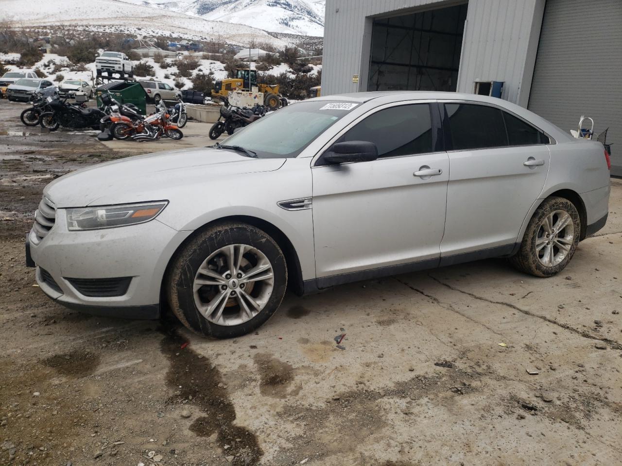 Ford Taurus se (2015)