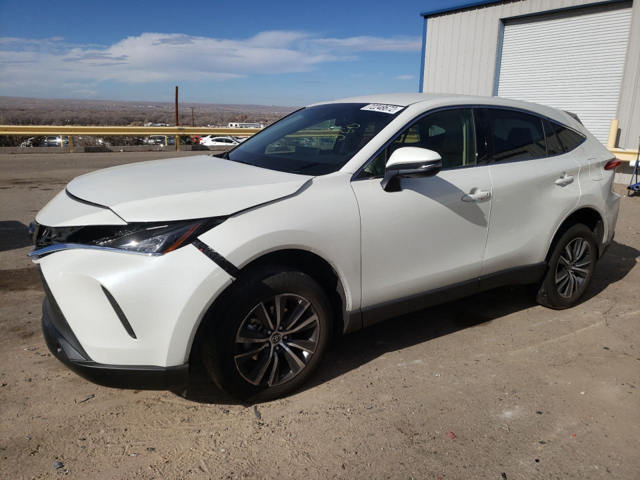 Toyota Venza le (2022)