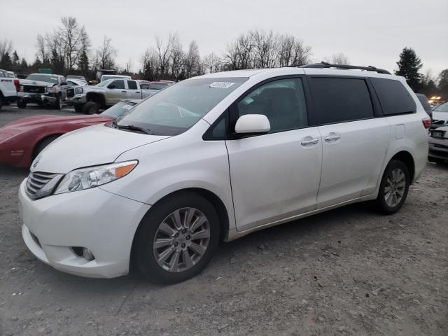 Toyota Sienna (2015)