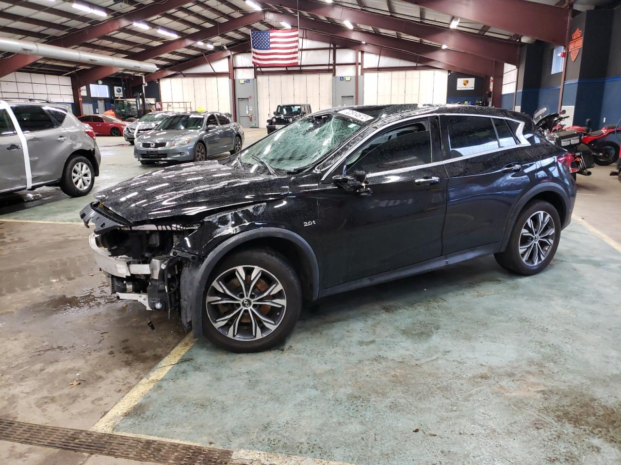 Infiniti Qx30 base (2018)