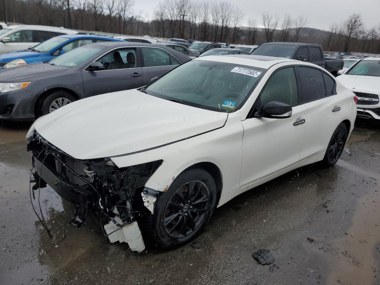 Infiniti Q50 base (2014)