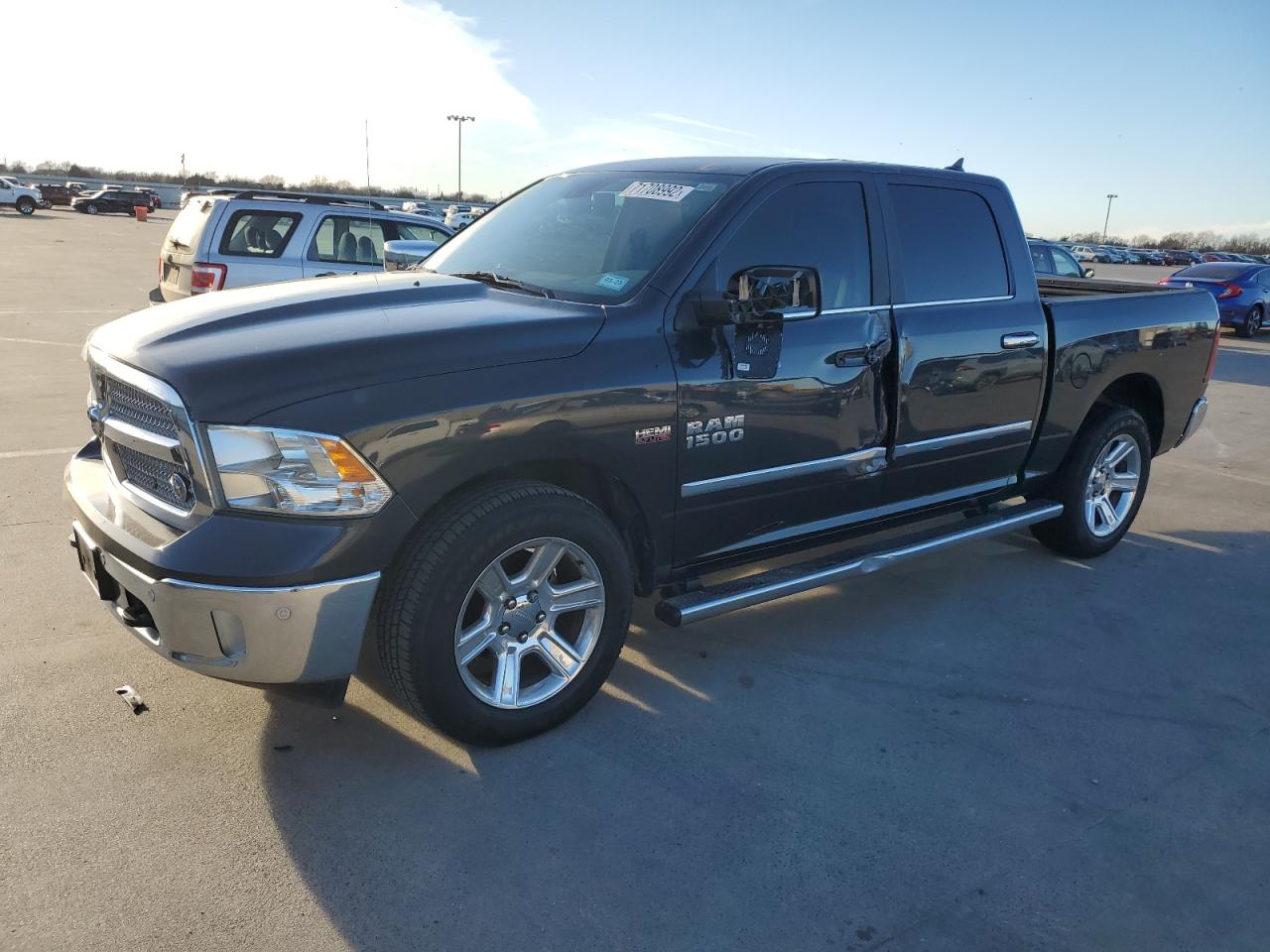 Ram 1500 slt (2018)