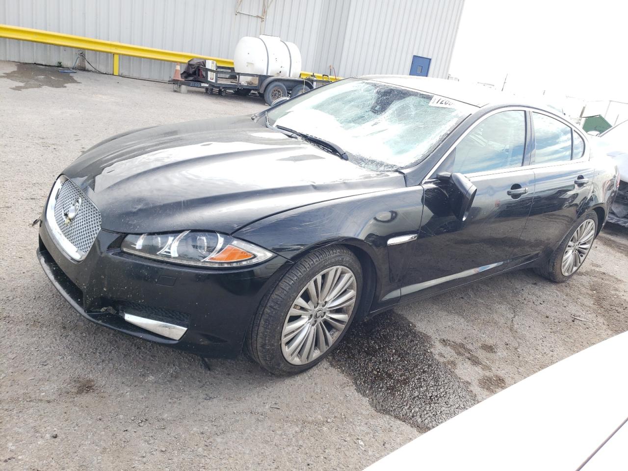 Jaguar Xf portfol (2012)
