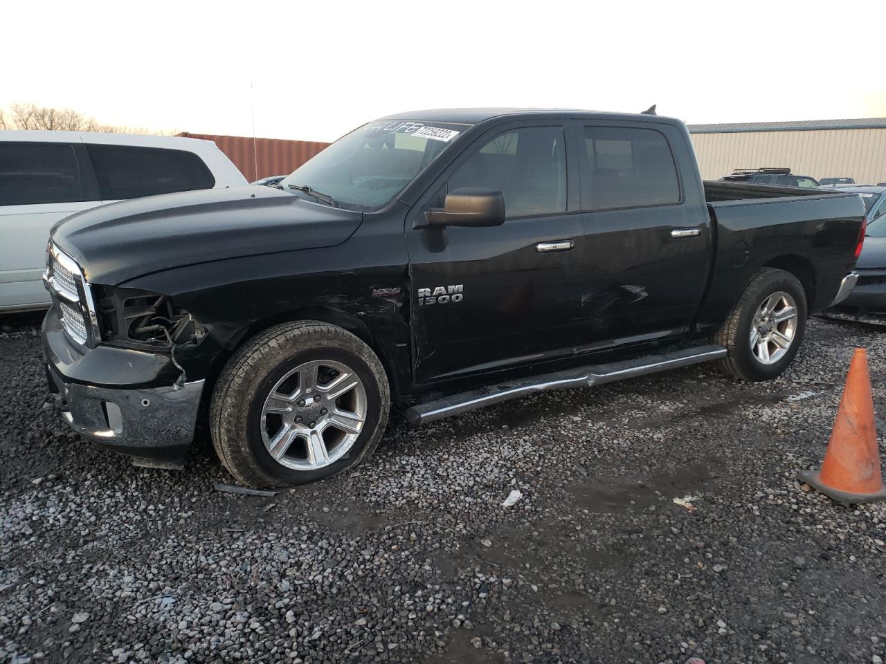 Ram 1500 slt (2018)