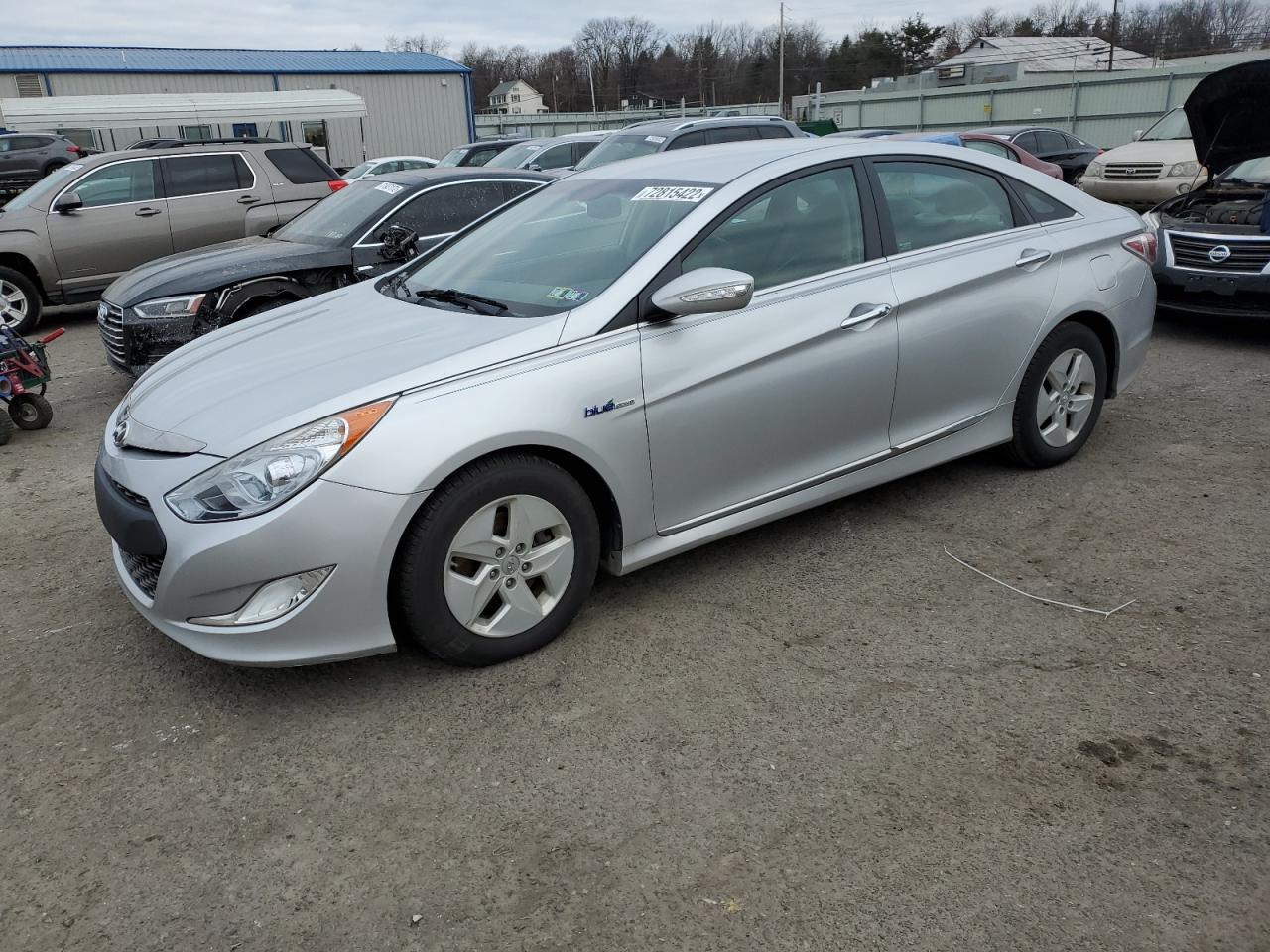 Hyundai Sonata hyb (2012)