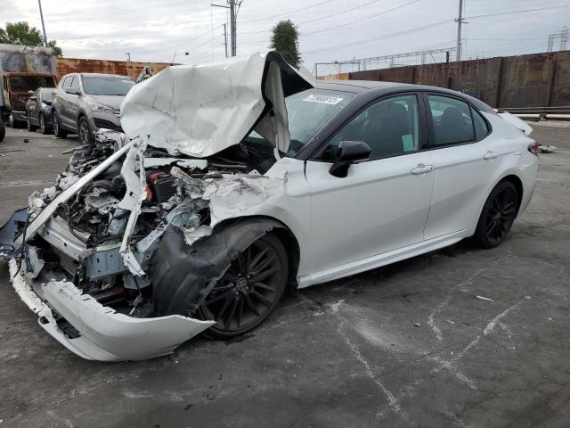 Toyota Camry trd (2021)