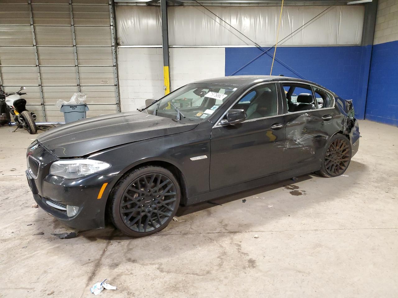 Bmw 528 xi (2013)