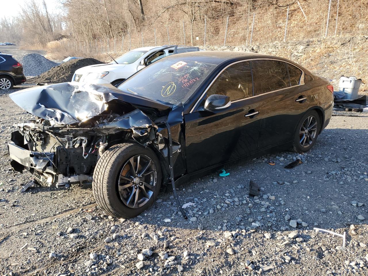 Infiniti Q50 base (2015)