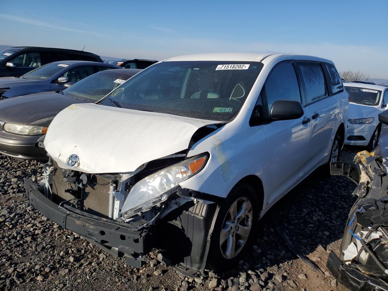 Toyota Sienna (2016)