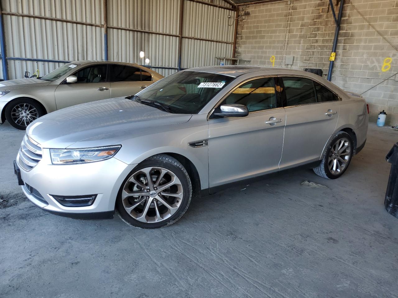 Ford Taurus lim (2015)
