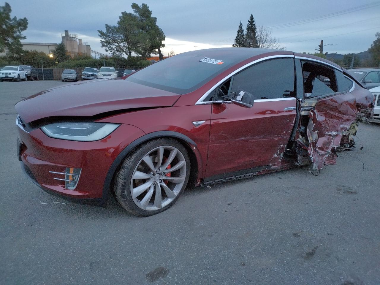 Tesla Model x (2016)