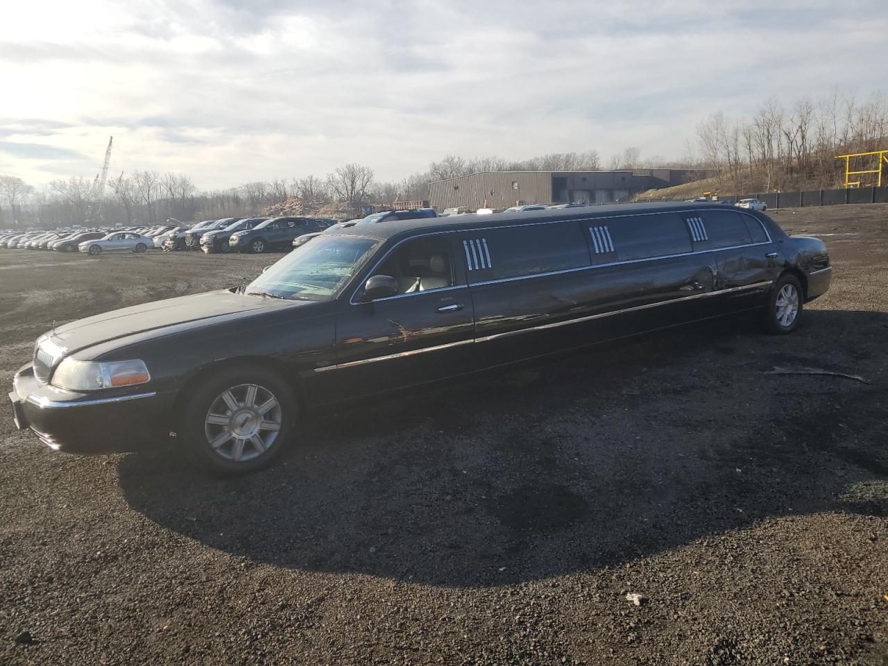 Lincoln Town car e (2010)