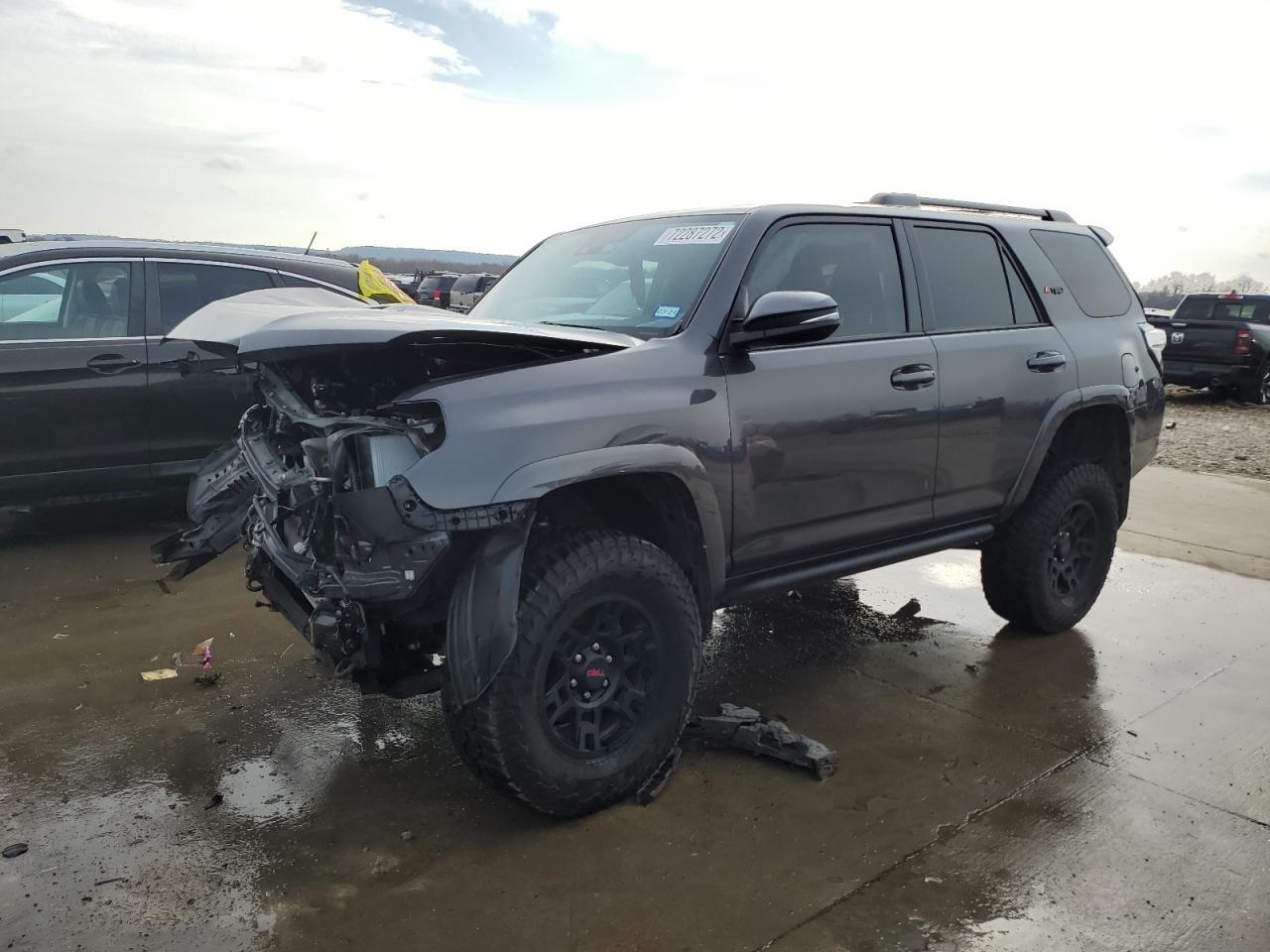Toyota 4runner sr (2022)