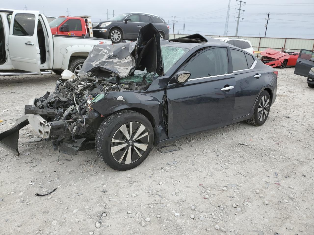 Nissan Altima sv (2019)