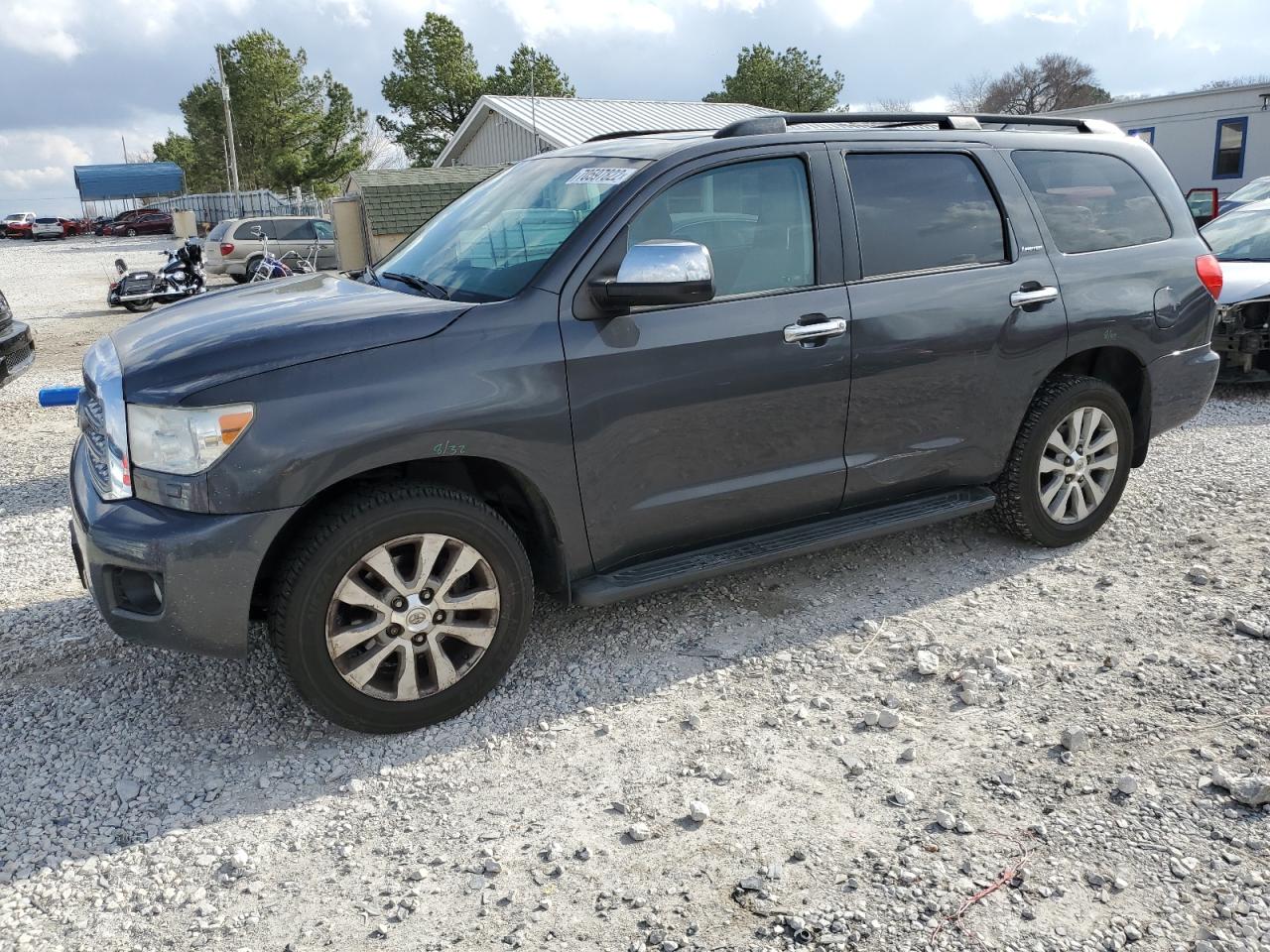 Toyota Sequoia li (2013)