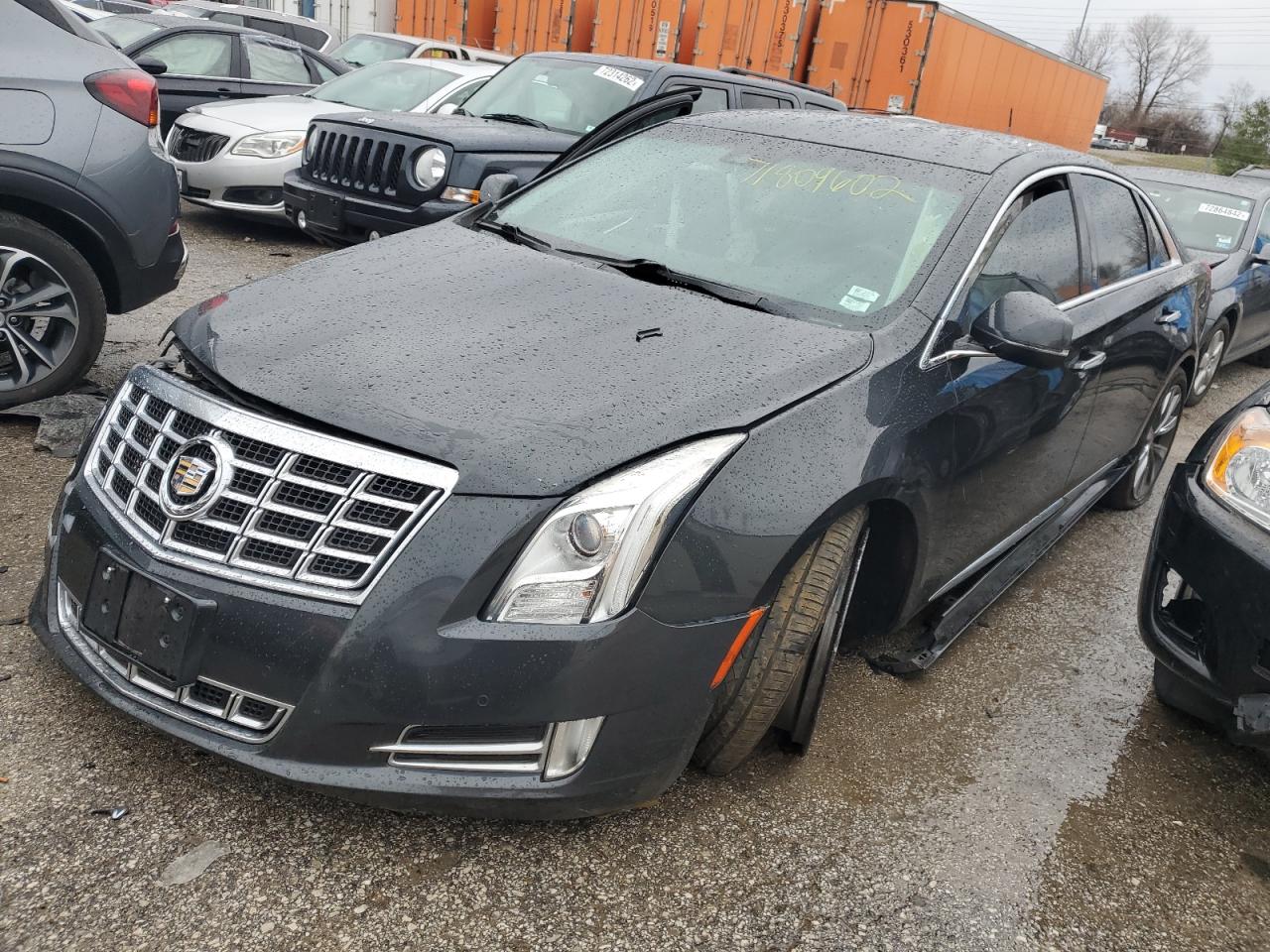 Cadillac Xts luxury (2013)