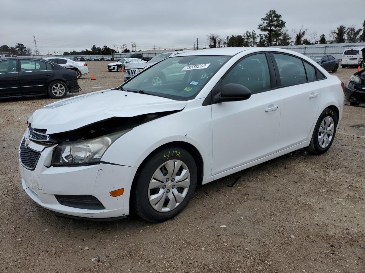 Chevrolet Cruze ls (2013)