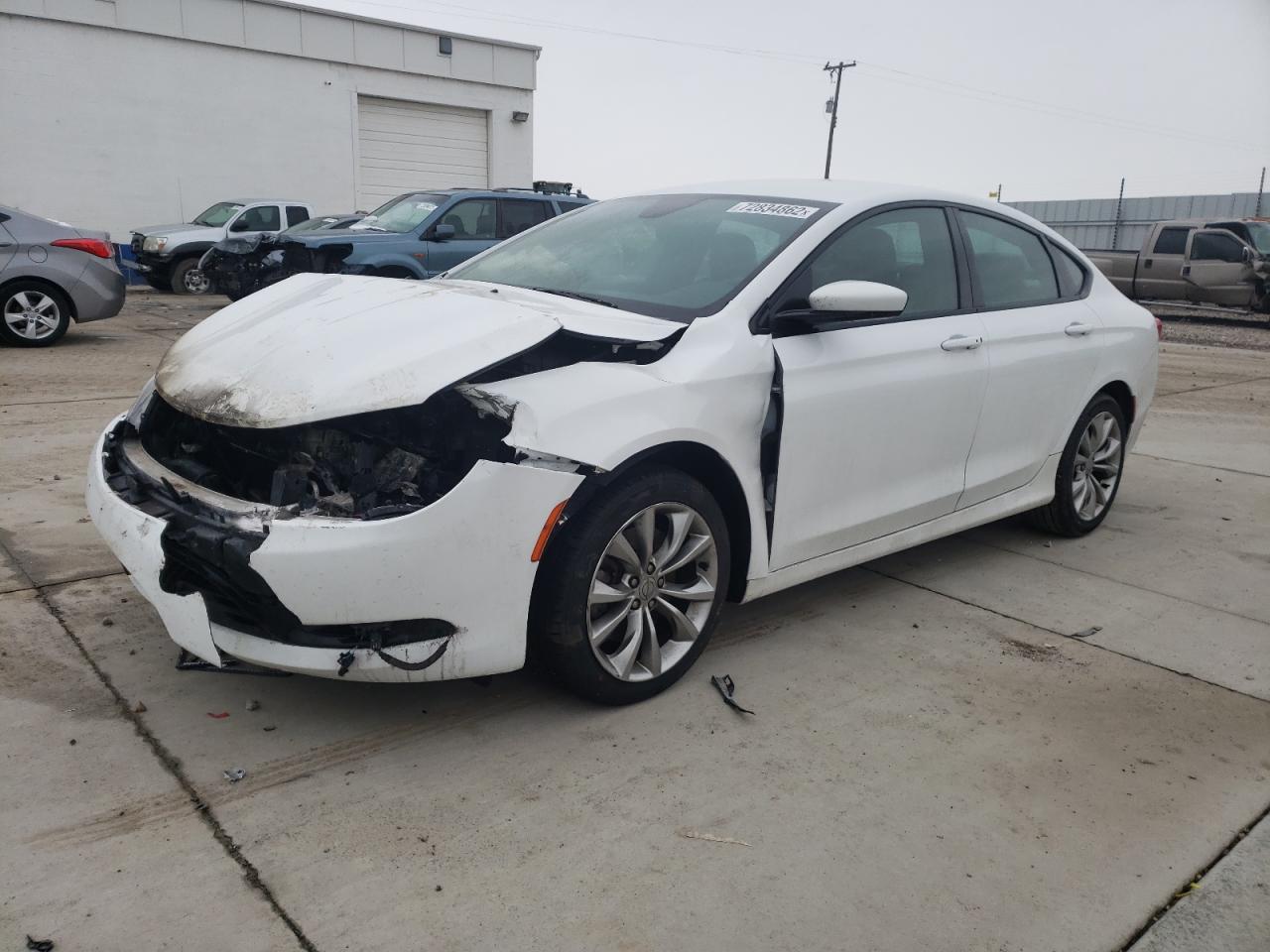 Chrysler 200 s (2015)