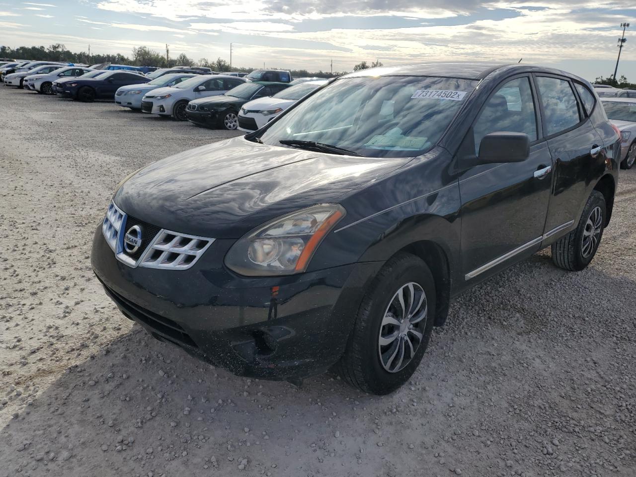 Nissan Rogue sele (2015)