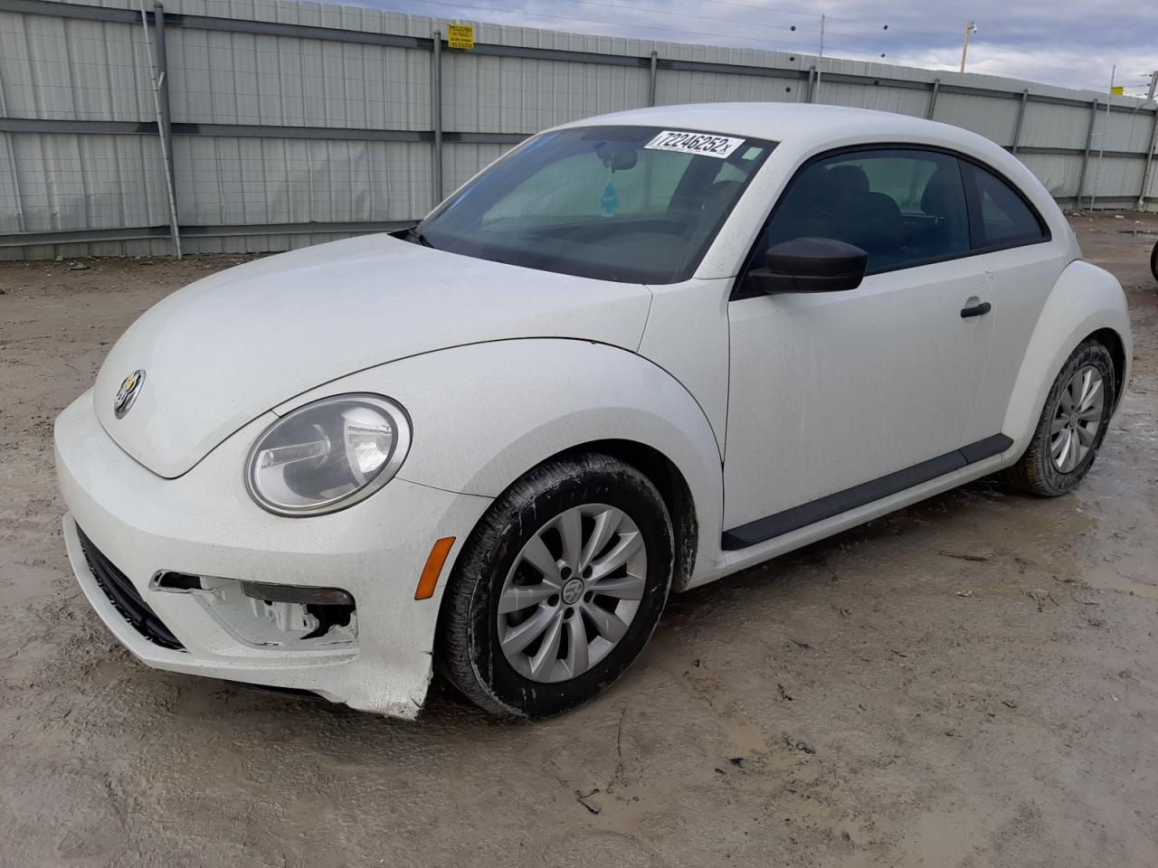 Volkswagen Beetle s (2018)