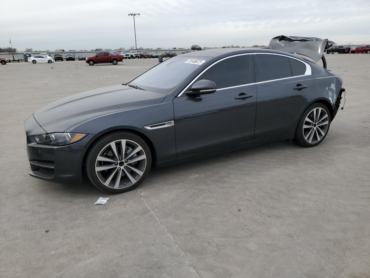 Jaguar Xe prestig (2017)