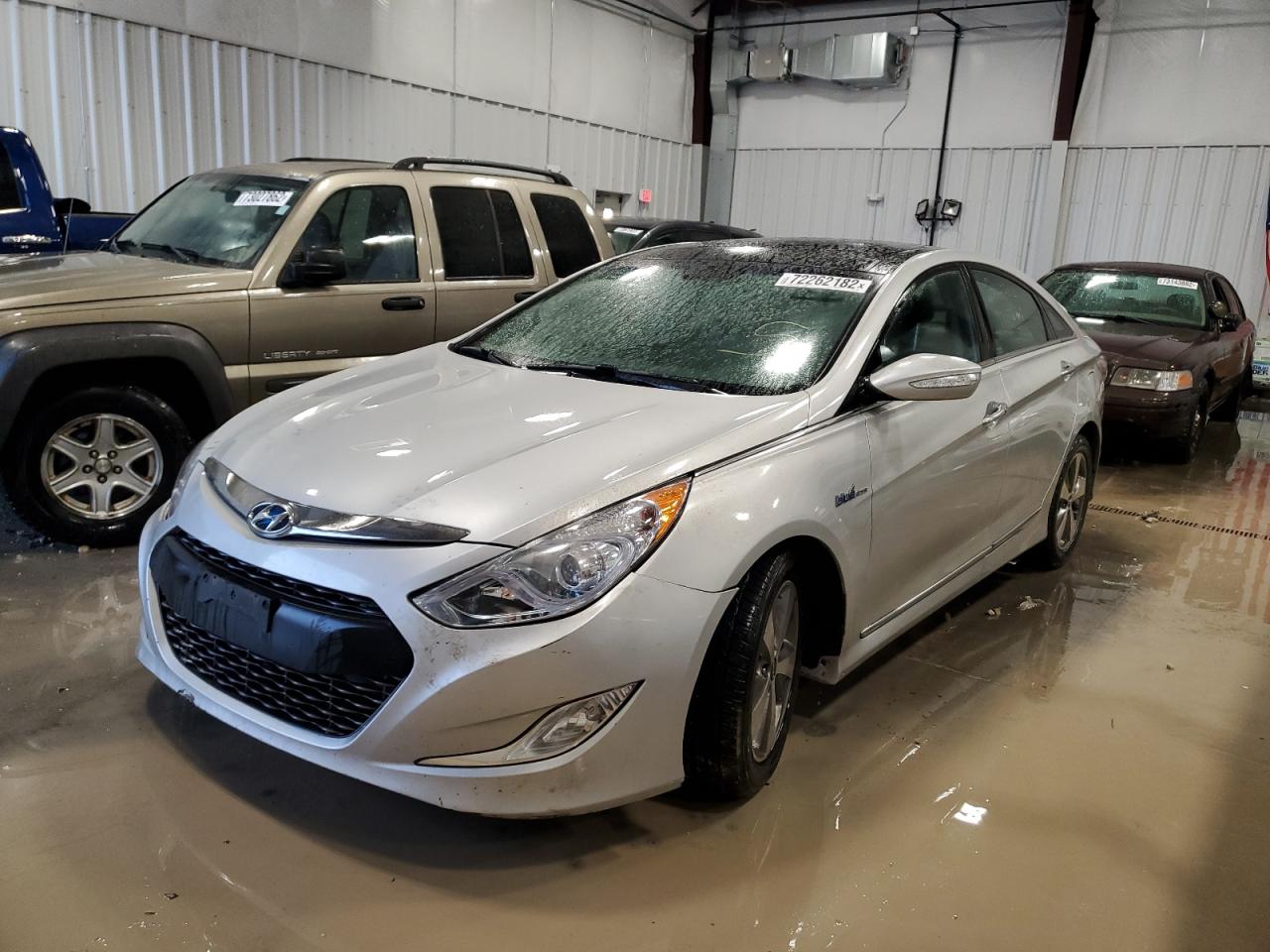 Hyundai Sonata hyb (2012)