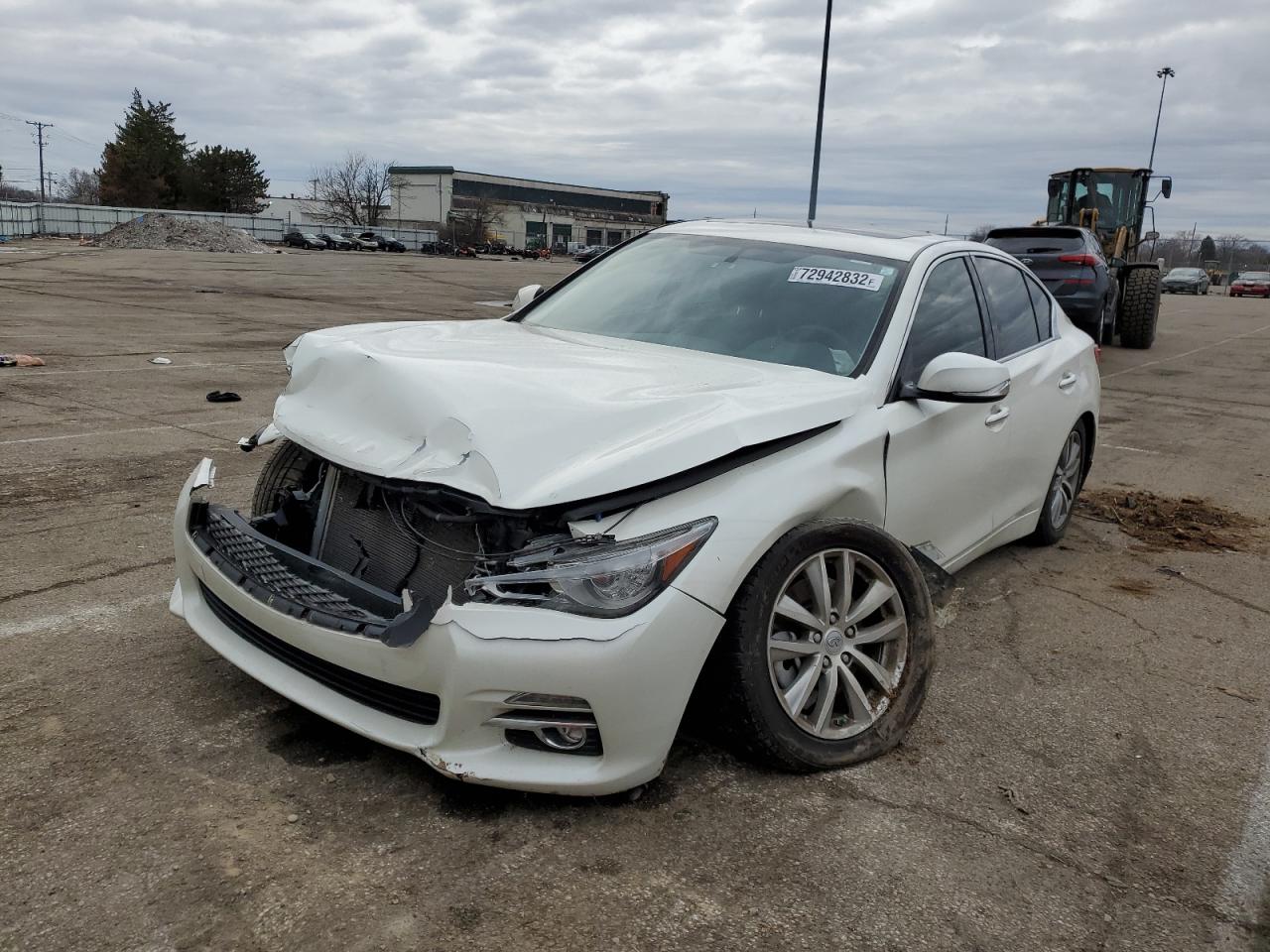 Infiniti Q50 base (2015)