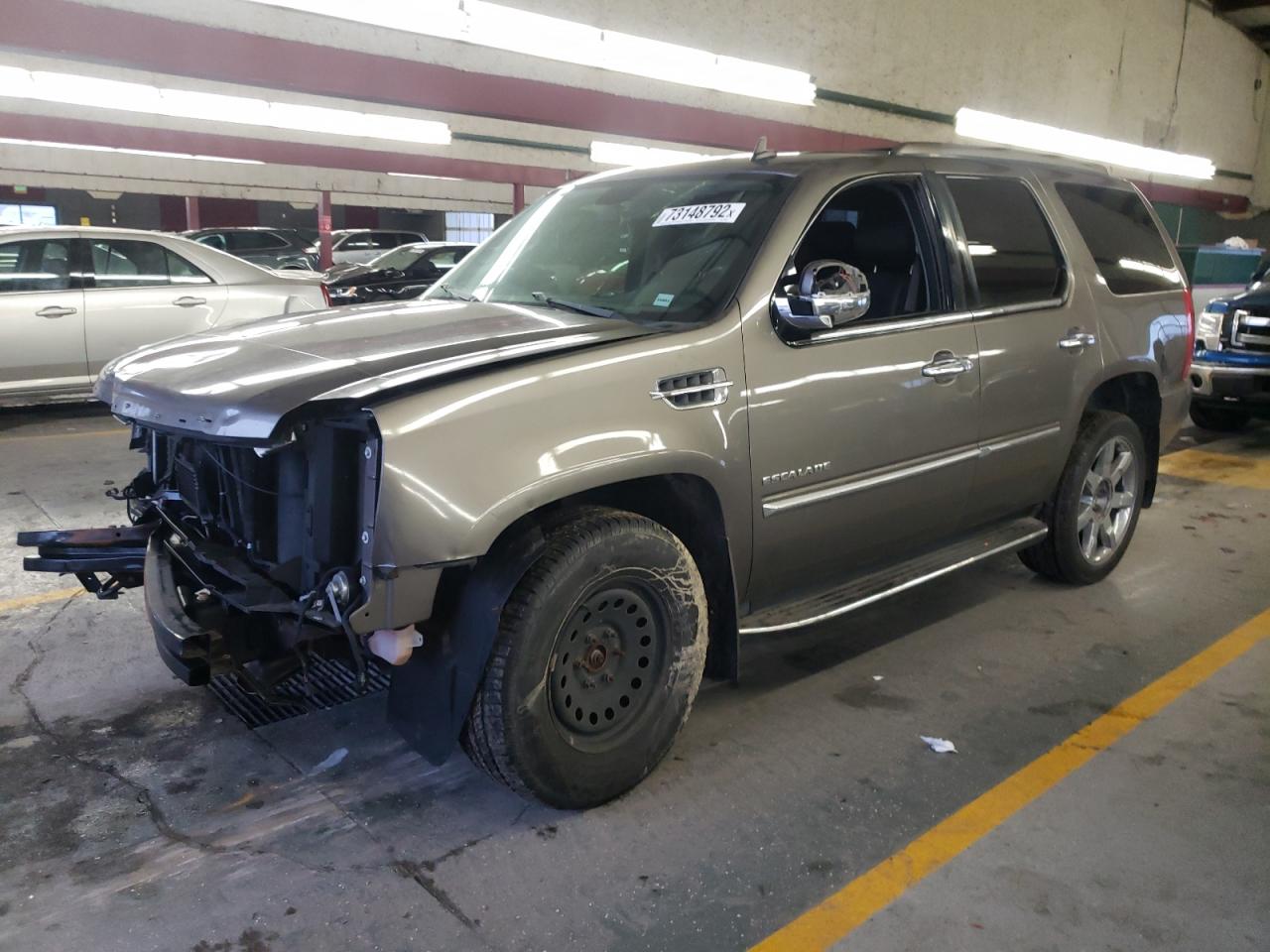 Cadillac Escalade l (2011)