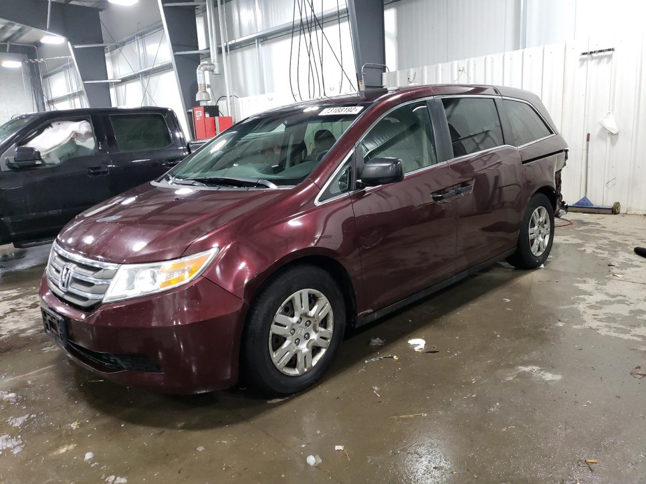 Honda Odyssey lx (2013)