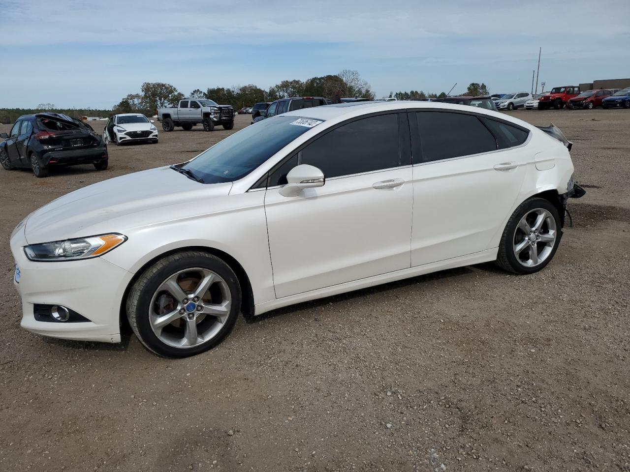 Ford Fusion hyb (2013)
