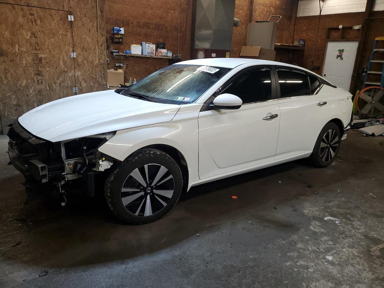 Nissan Altima sv (2022)