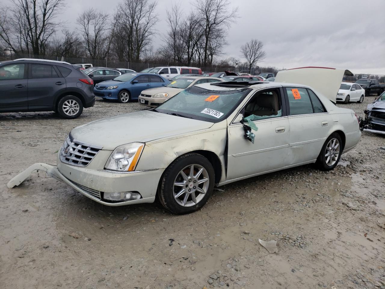 Cadillac Dts luxury (2010)