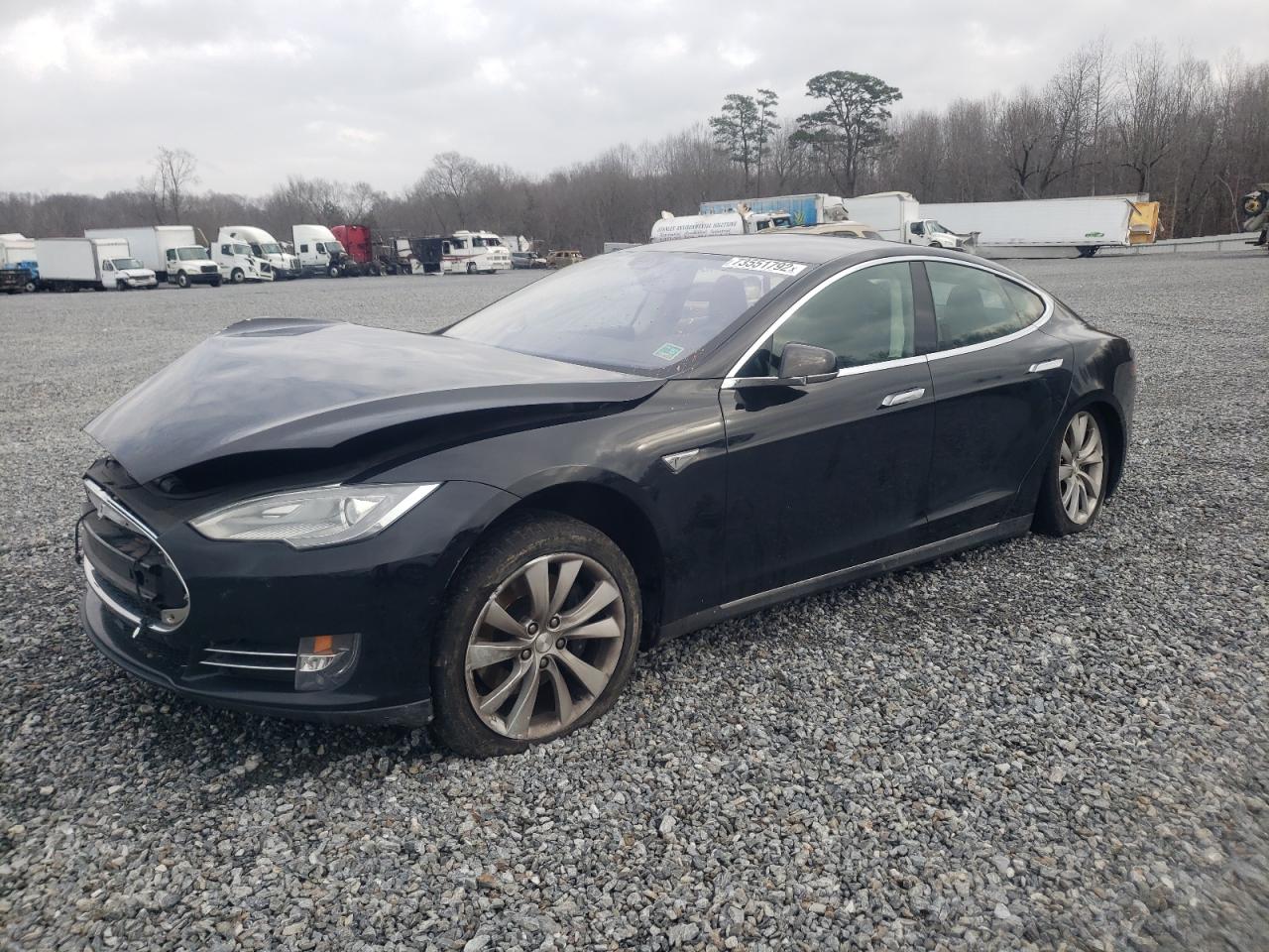 Tesla Model s 85 (2015)