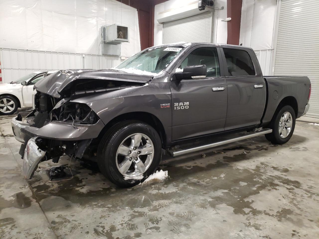 Ram 1500 slt (2017)