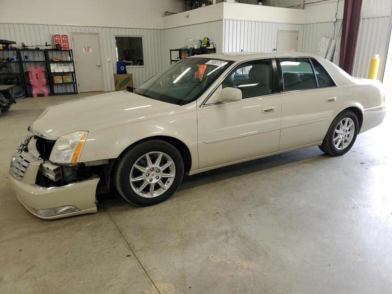 Cadillac Dts luxury (2011)