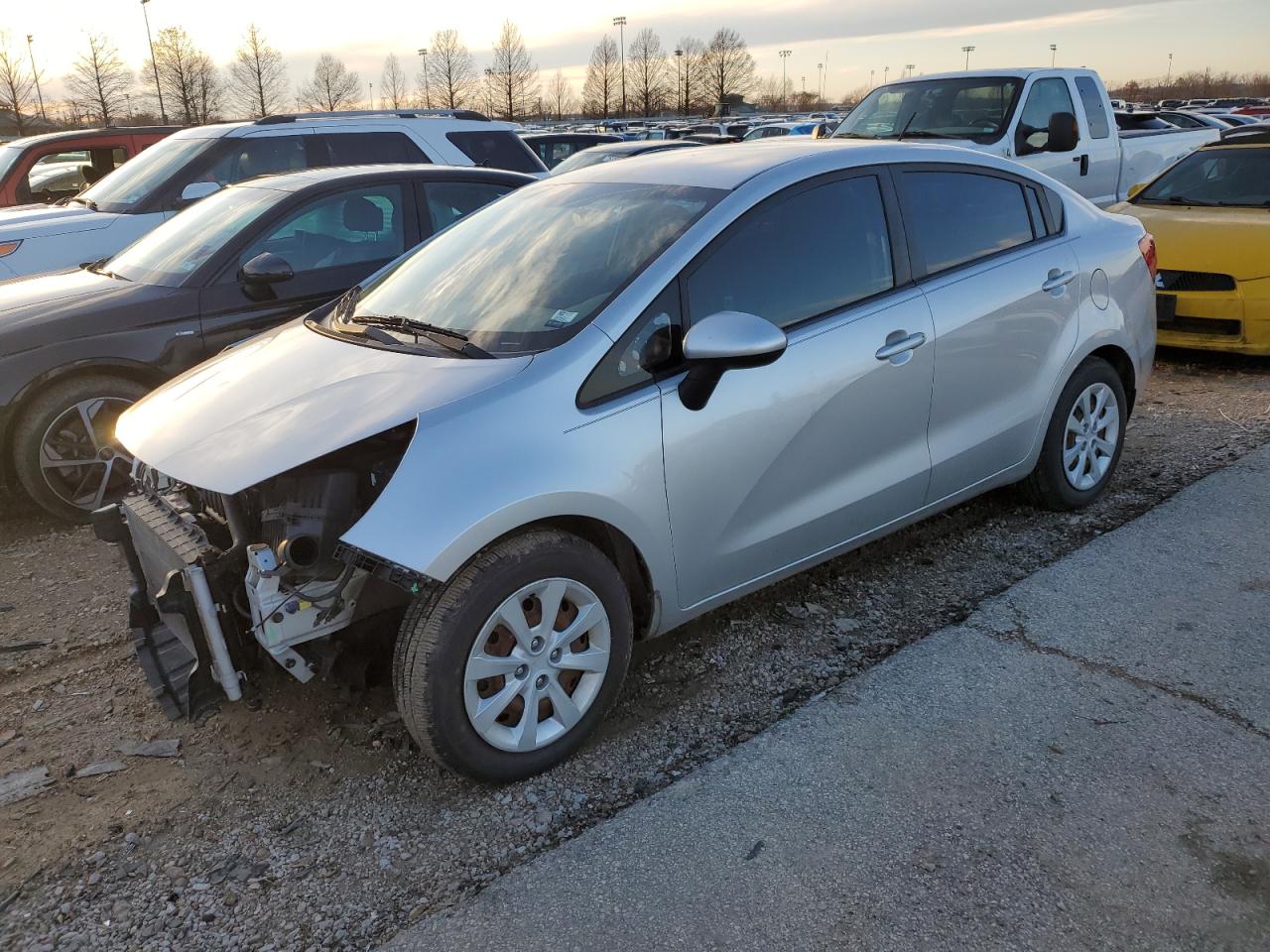 Kia Rio ex (2013)