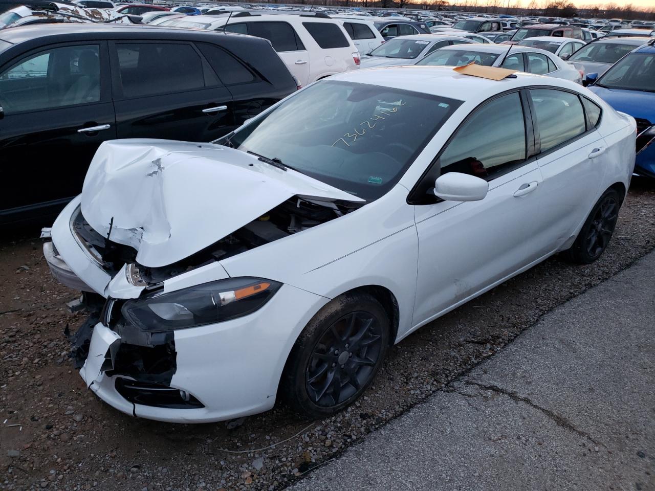 Dodge Dart sxt (2015)