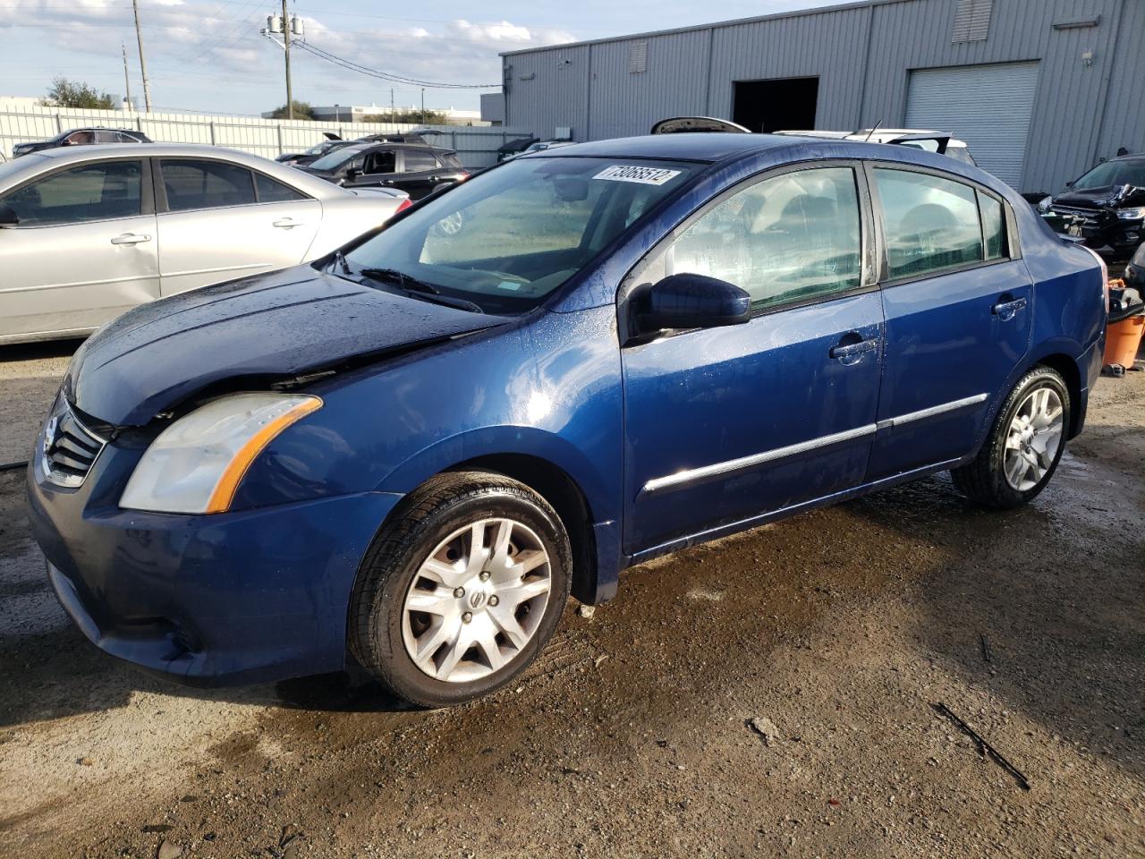 Nissan Sentra 2-0 (2011)