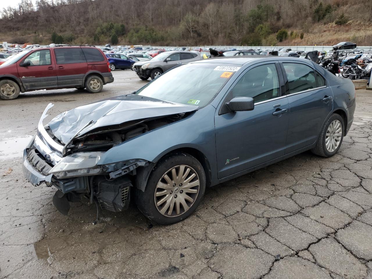 Ford Fusion hyb (2012)