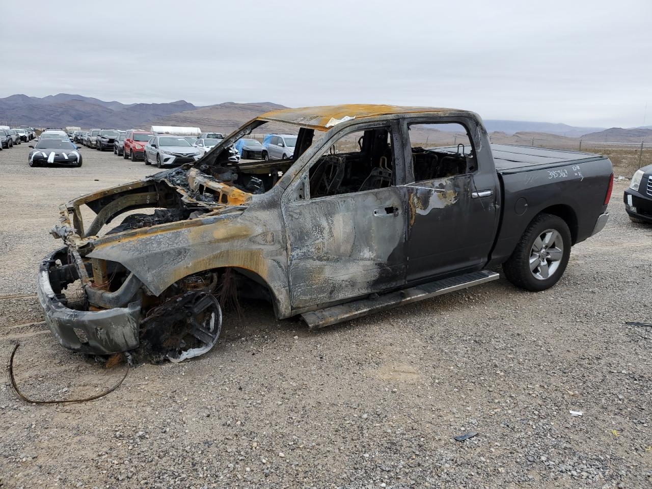 Ram 1500 slt (2018)