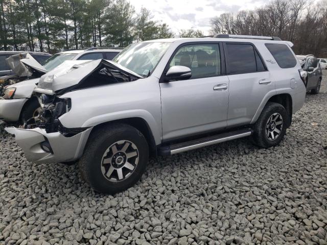 Toyota 4runner sr (2018)