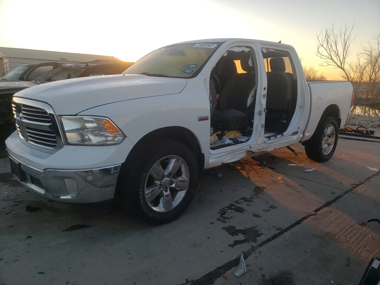Ram 1500 slt (2017)